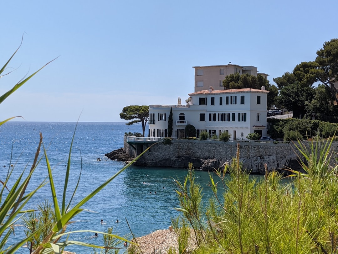 Maison méditerranéenne équipée d’une climatisation avant une vente immobilière